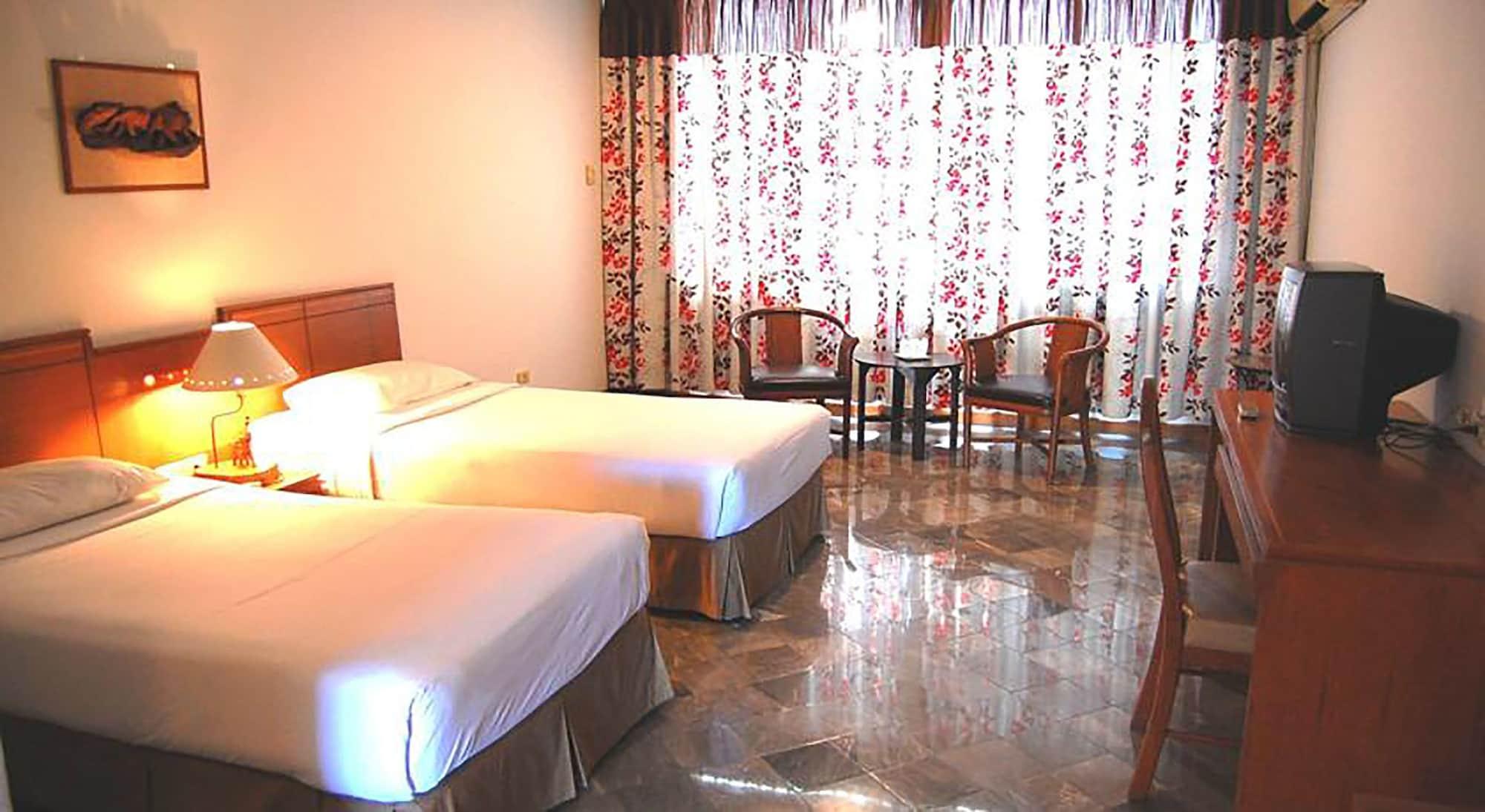 Khách sạn Royal Lanna