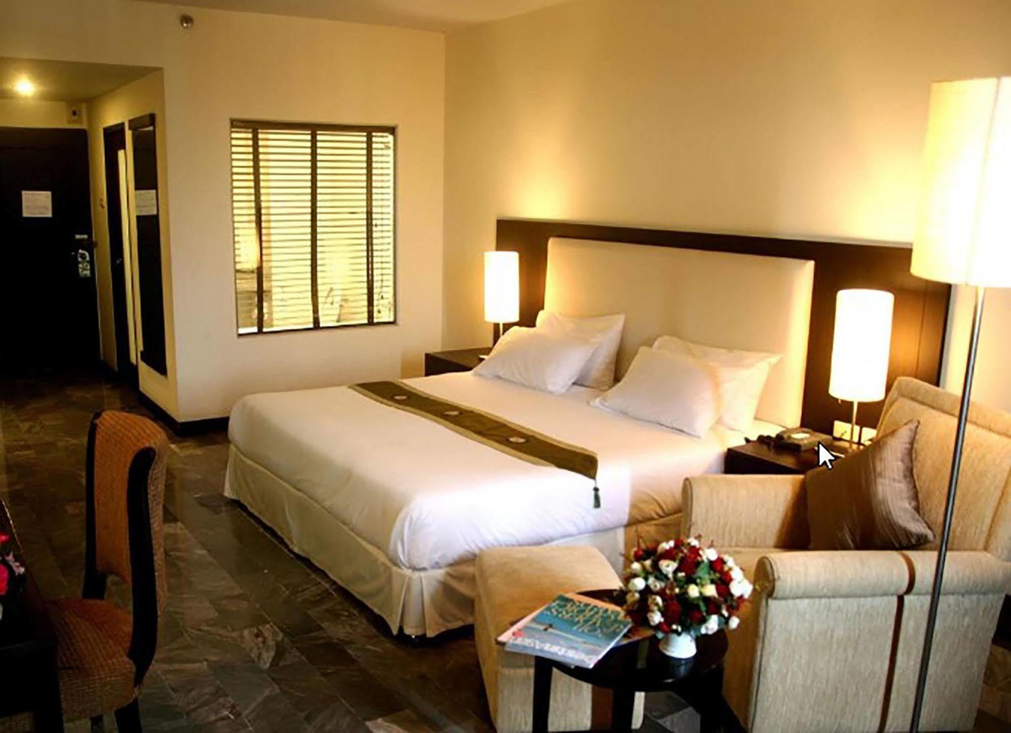 Khách sạn Royal Lanna